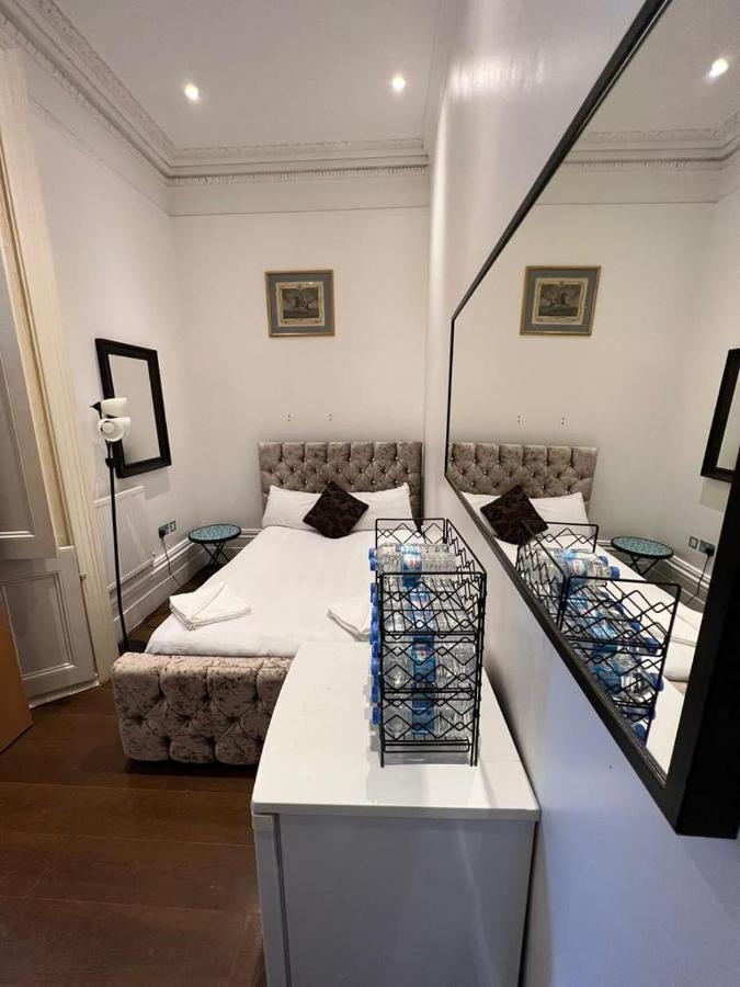 Cavali Hotel Лондон Екстериор снимка
