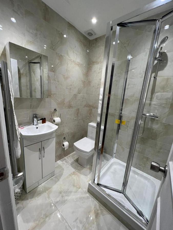 Cavali Hotel Лондон Екстериор снимка